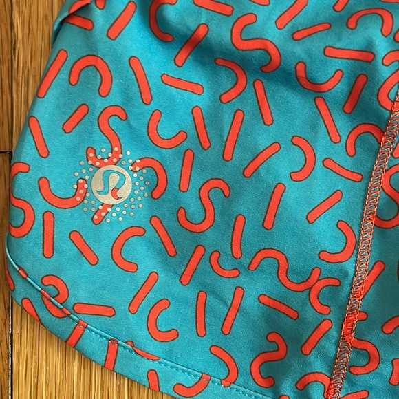 Lululemon Speed Short Run Liner Women 4 Blue Orange Cheeto Squiggle New NWT - Picture 7 of 8